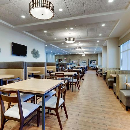 Drury Inn & Suites Orlando Near Universal Orlando Resort ภายนอก รูปภาพ