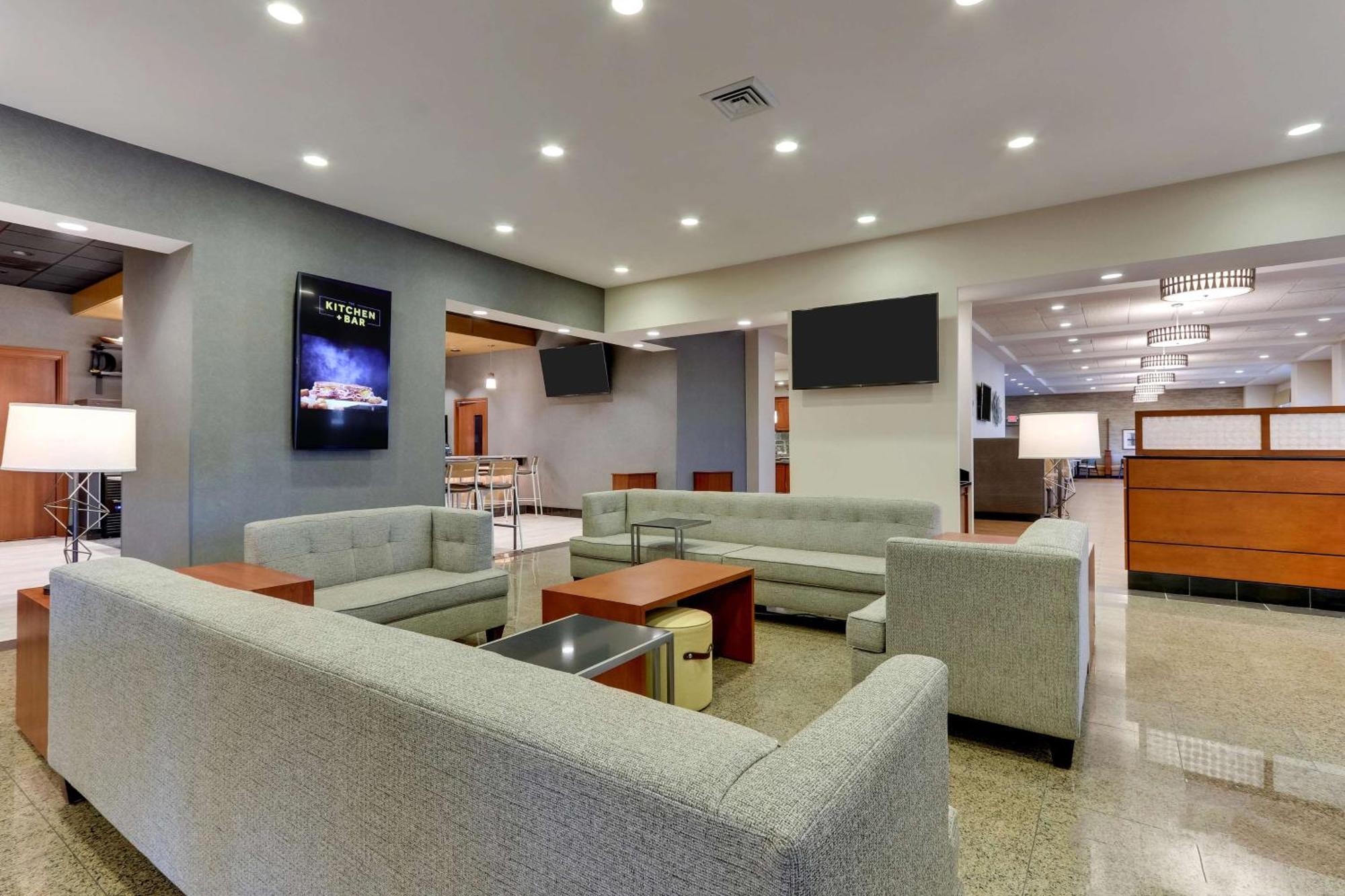Drury Inn & Suites Orlando Near Universal Orlando Resort ภายนอก รูปภาพ