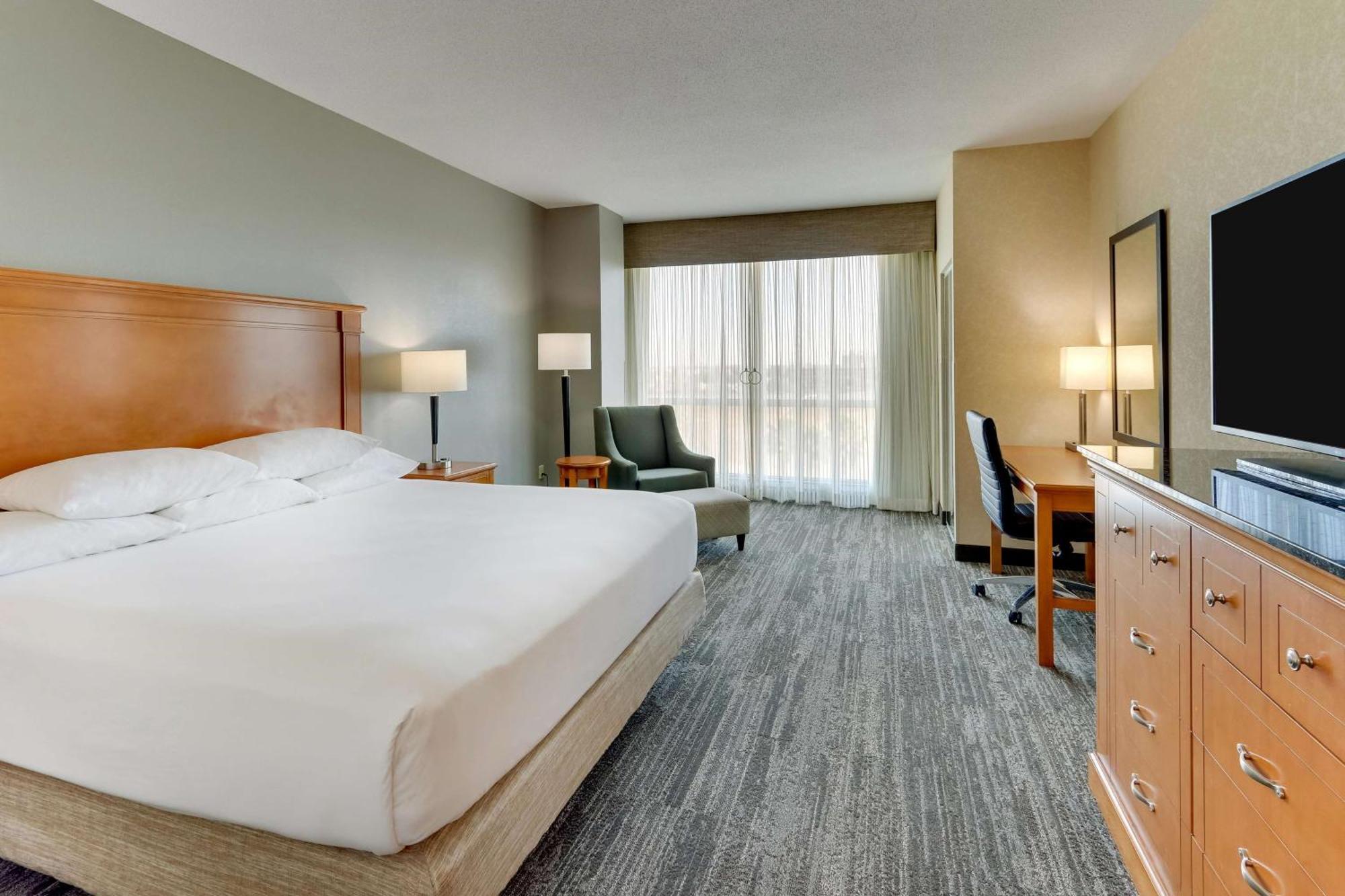 Drury Inn & Suites Orlando Near Universal Orlando Resort ภายนอก รูปภาพ