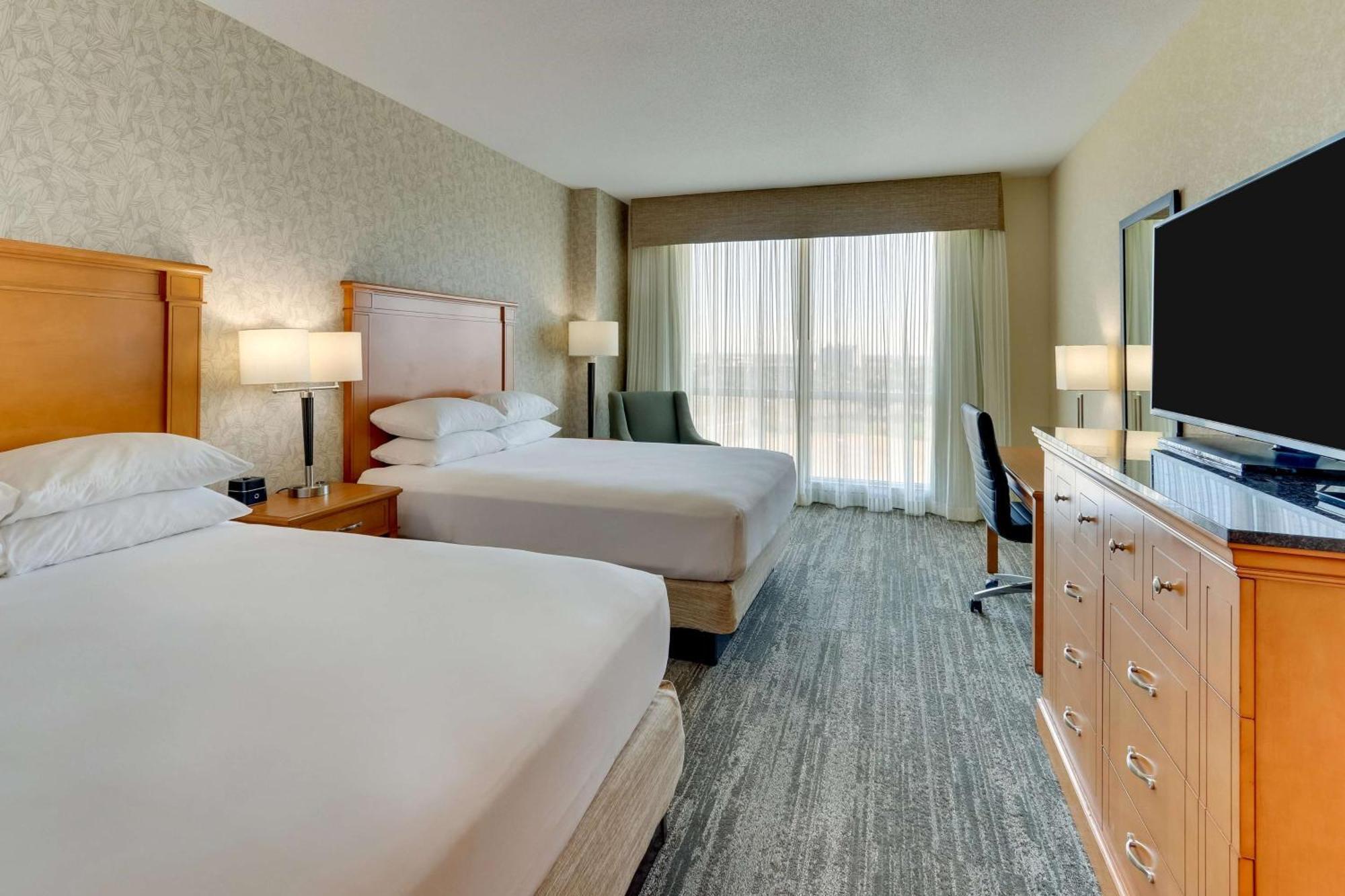 Drury Inn & Suites Orlando Near Universal Orlando Resort ภายนอก รูปภาพ