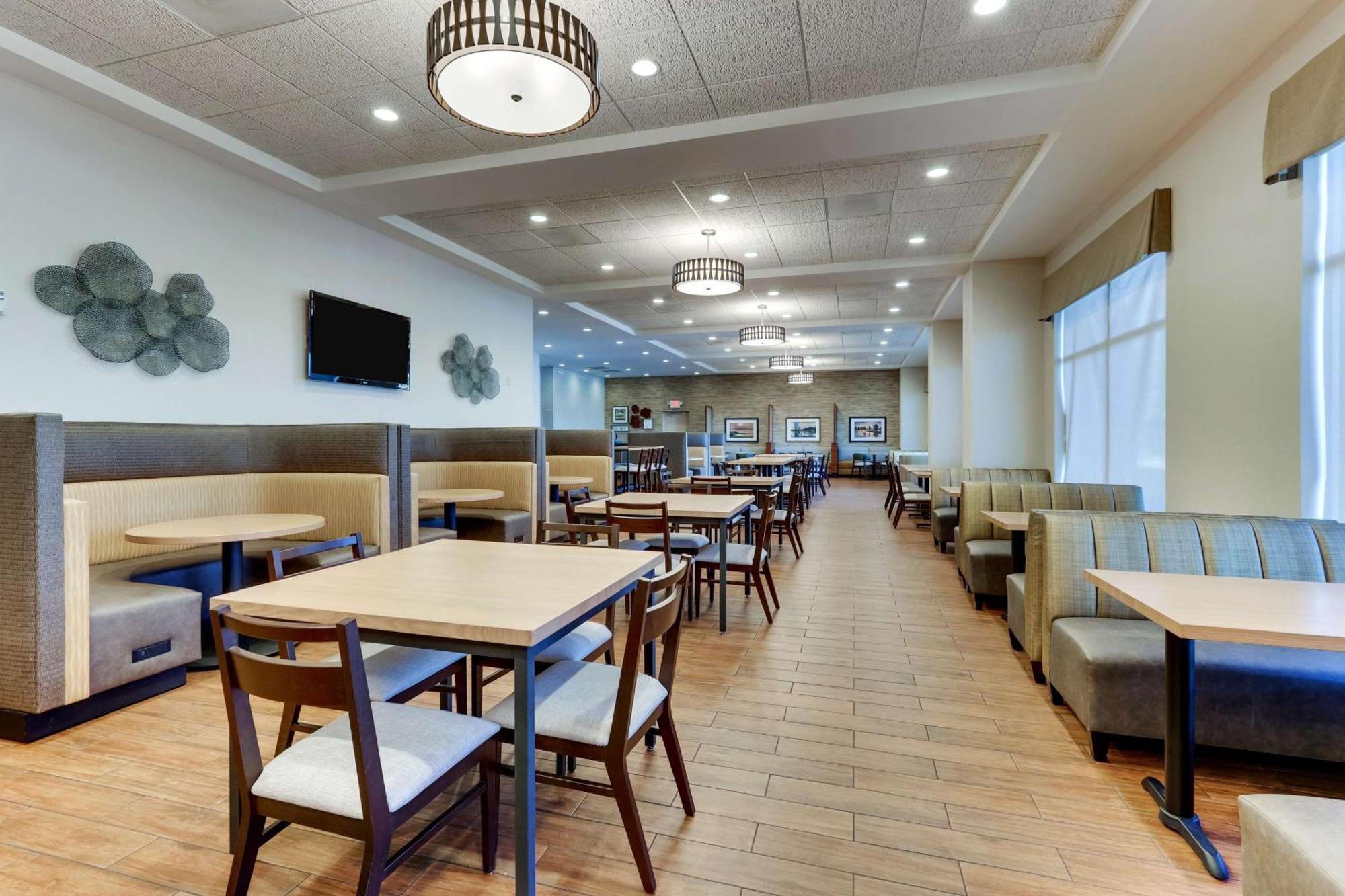Drury Inn & Suites Orlando Near Universal Orlando Resort ภายนอก รูปภาพ