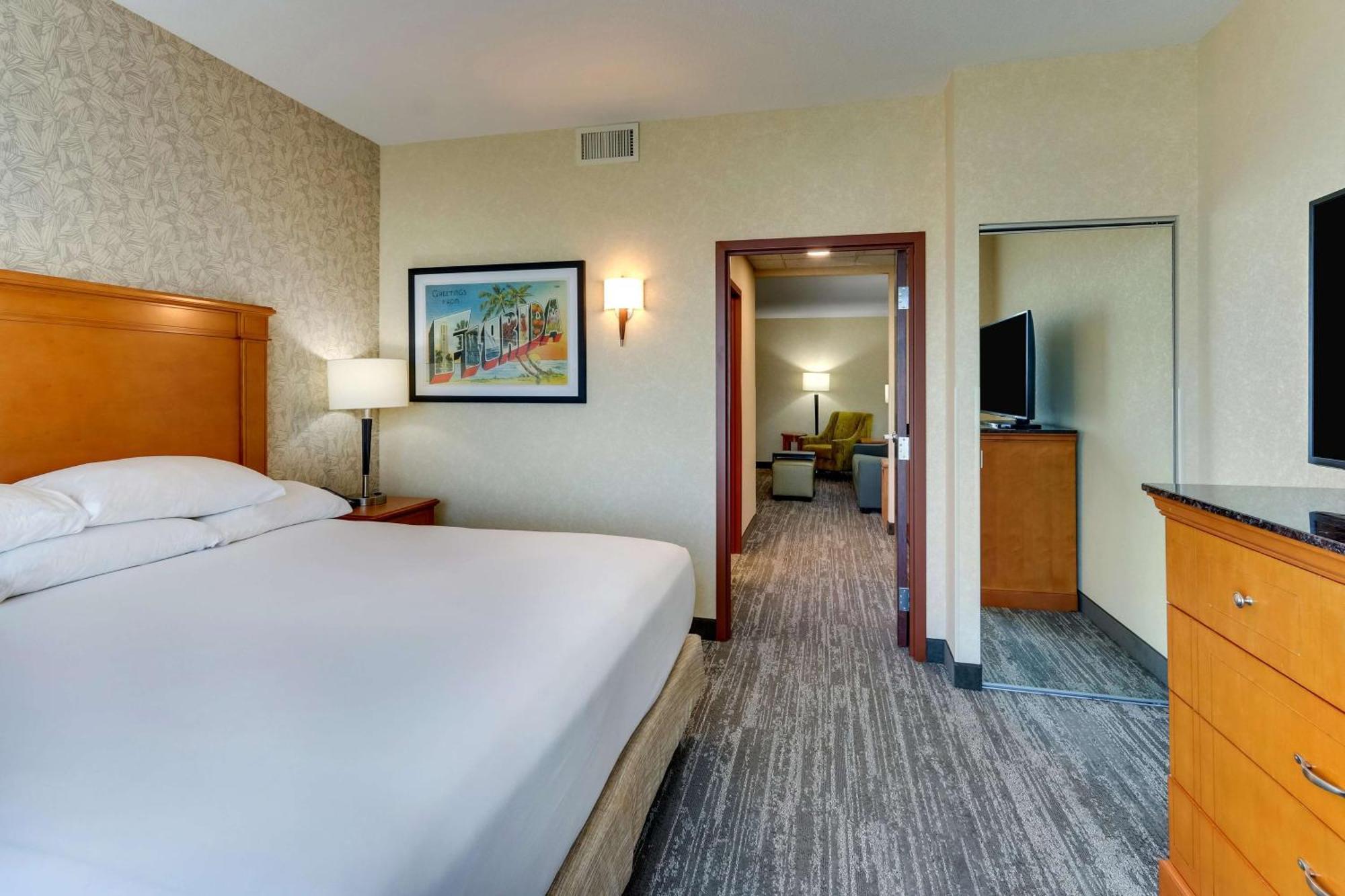 Drury Inn & Suites Orlando Near Universal Orlando Resort ภายนอก รูปภาพ