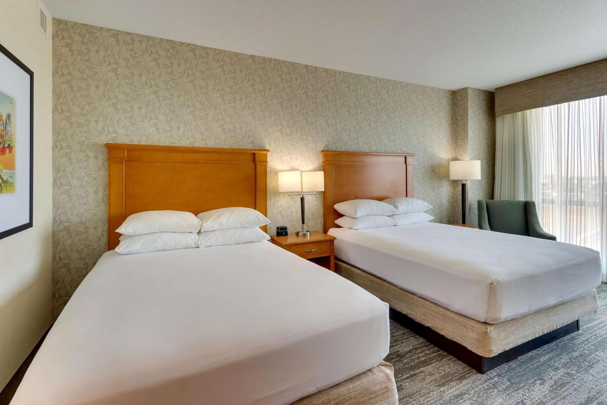 Drury Inn & Suites Orlando Near Universal Orlando Resort ภายนอก รูปภาพ