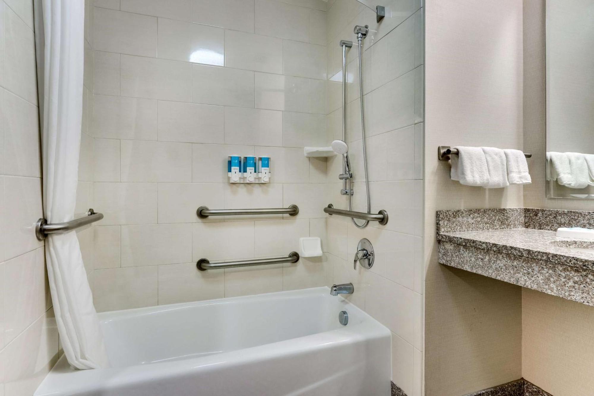 Drury Inn & Suites Orlando Near Universal Orlando Resort ภายนอก รูปภาพ